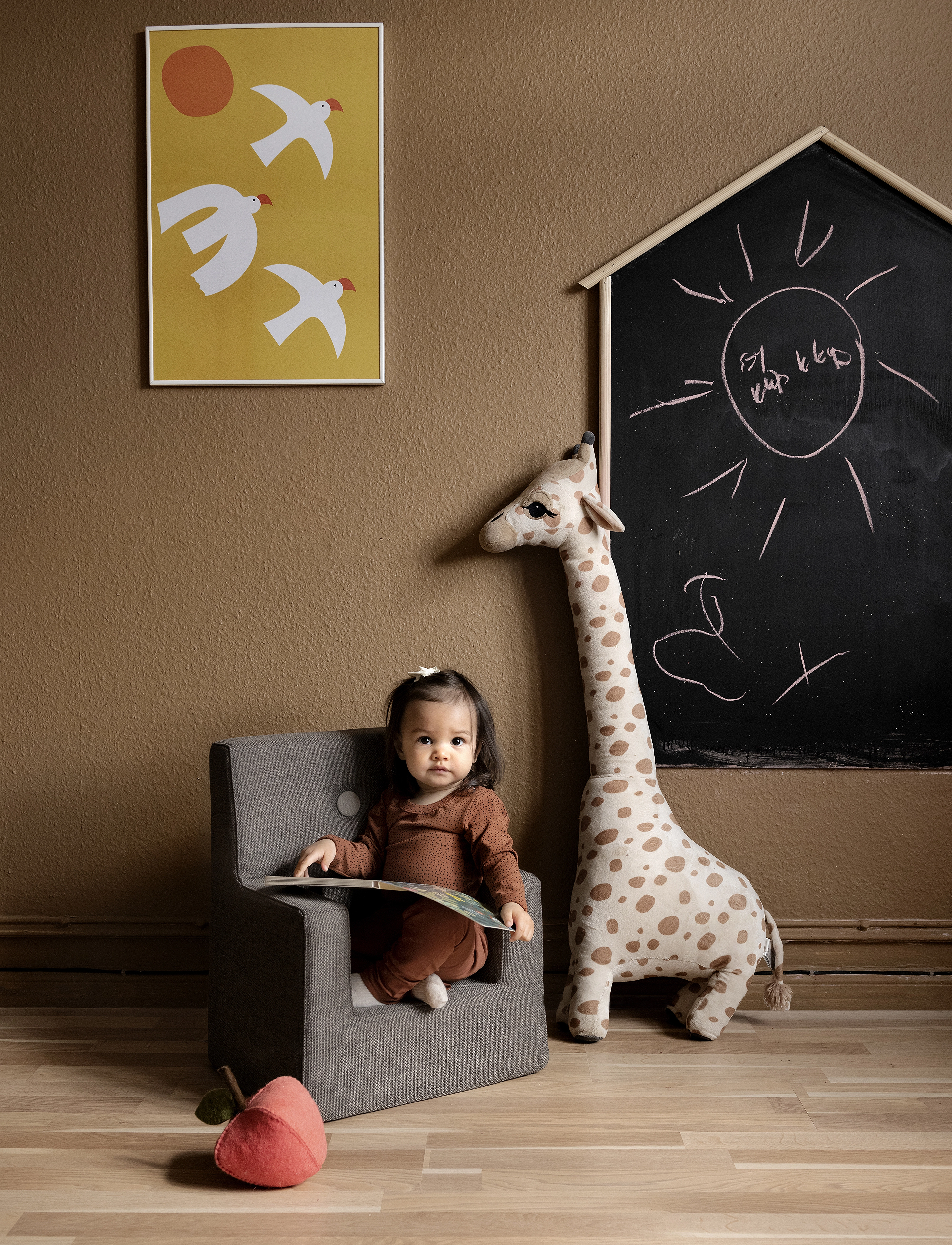 By KlipKlap - KK Kids Chair - Brown w. Sand - brown with sand - 3