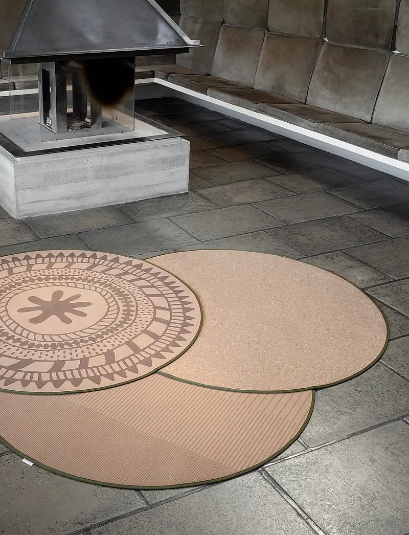 By KlipKlap - By KlipKlap Play Mat - Raindance - lekmattor - nature w black and green - 2