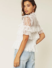 Malina - Rachel blouse - kortermede bluser - white - 3