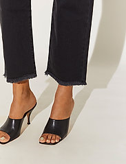 Malina - Alexa high-rise denim jeans - suorat farkut - black - 5