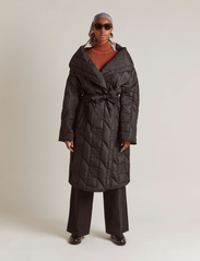 Malina - Lia Puffer Coat - Žieminės striukės - black iconic - 2