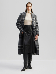 Malina - Vivian double breasted tailored wool coat - vinterfrakker - grey check - 5