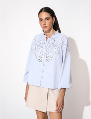 Malina - Margaux shirt - langærmede skjorter - sky blue - 3