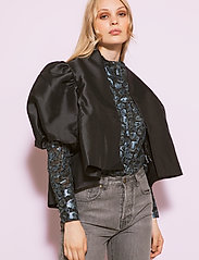 By Malina - Cleo pouf sleeve blouse - kortärmade blusar - black - 5