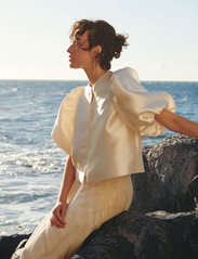 Malina - Cleo blouse - lühikeste varrukatega pluusid - ivory - 3