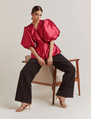 Malina - Aida Blouse - short-sleeved blouses - cherry - 5