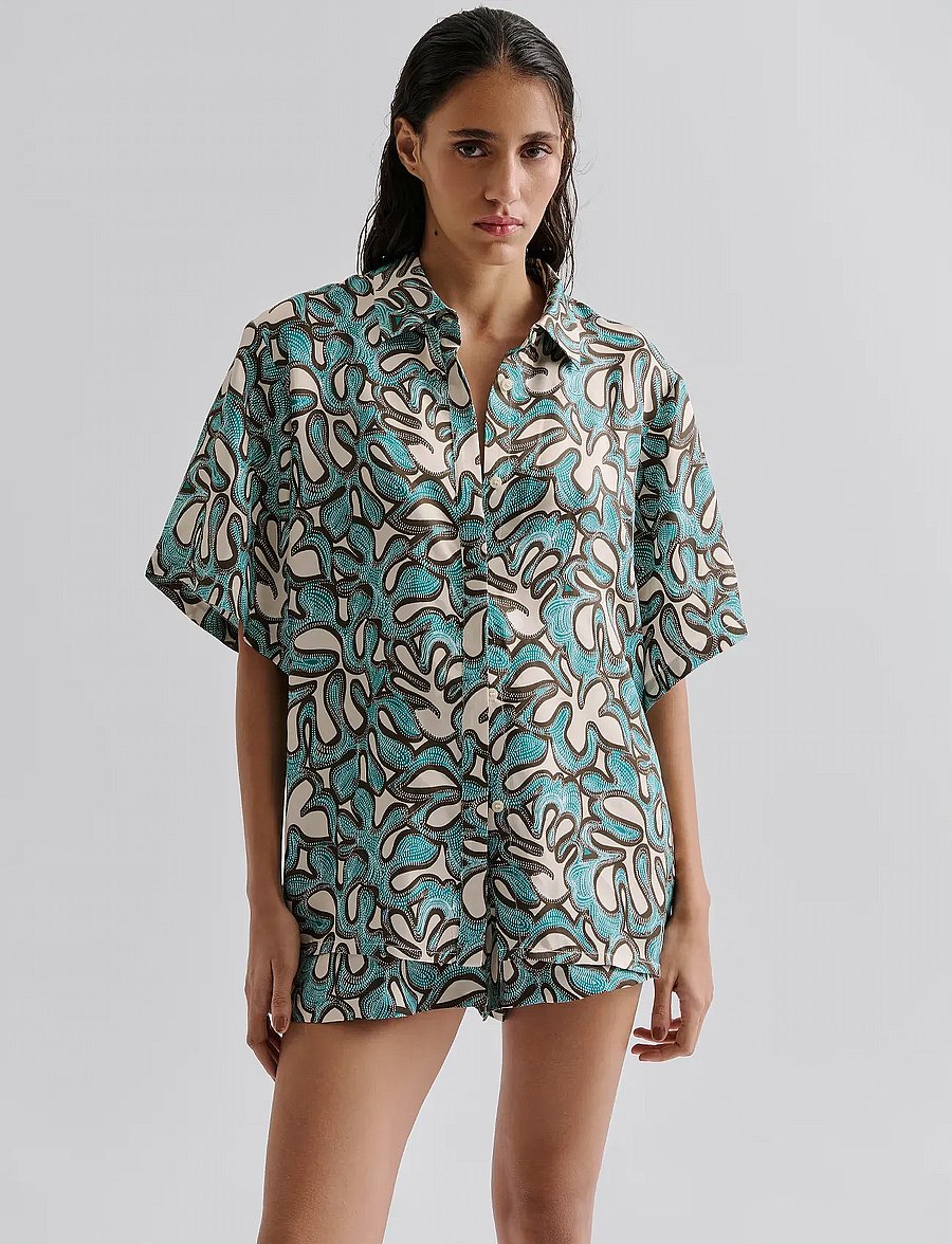 Malina - Gia Printed Short Sleeve shirt - leinenhemden - ocean corals - 0