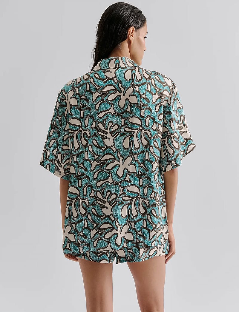 Malina - Gia Printed Short Sleeve shirt - leinenhemden - ocean corals - 3