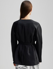 Malina - Clara silk blend collarless blazer - festtøj til outletpriser - black - 3