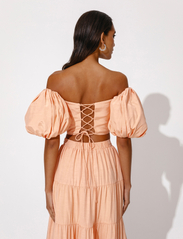 Malina - Amalie Pleated Cropped Top - short-sleeved blouses - apricot - 4