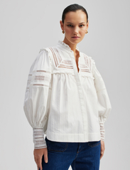 Malina - Riley embroidery detailed blouse - langermede bluser - white - 2