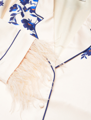 Malina - Samara feather detail oversized shirt - langermede bluser - poppy - 9