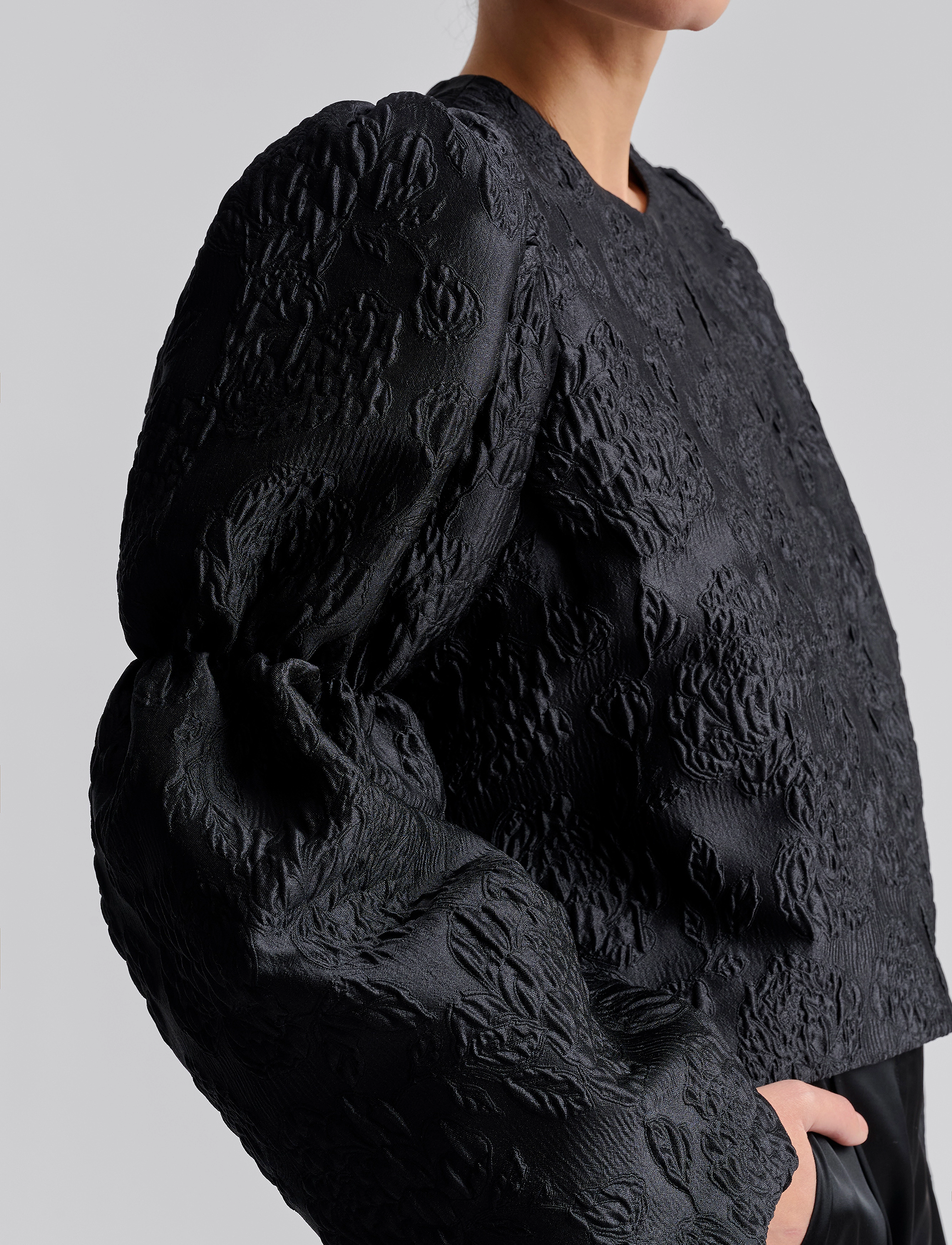 Malina - Zoey Double Pouf Sleeve Blouse - langærmede bluser - black jacquard - 5