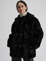 Malina - Danyelle buckled faux fur jacket - takit & päällystakit - black - 4