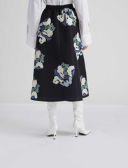 Malina - Filippa pleated midi skirt - midi kjolar - floral - 4