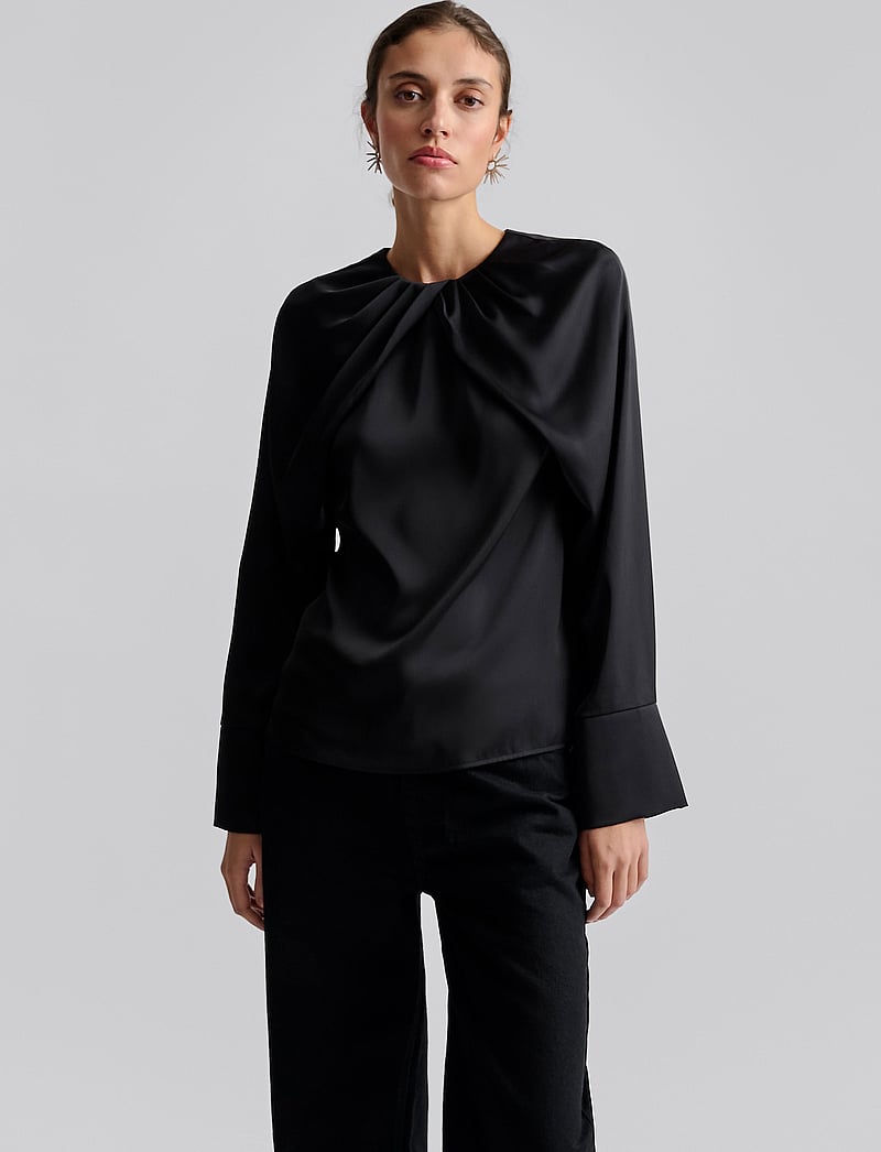 Malina - Evie Pleated Neckline blouse - blouses à manches longues - black - 4