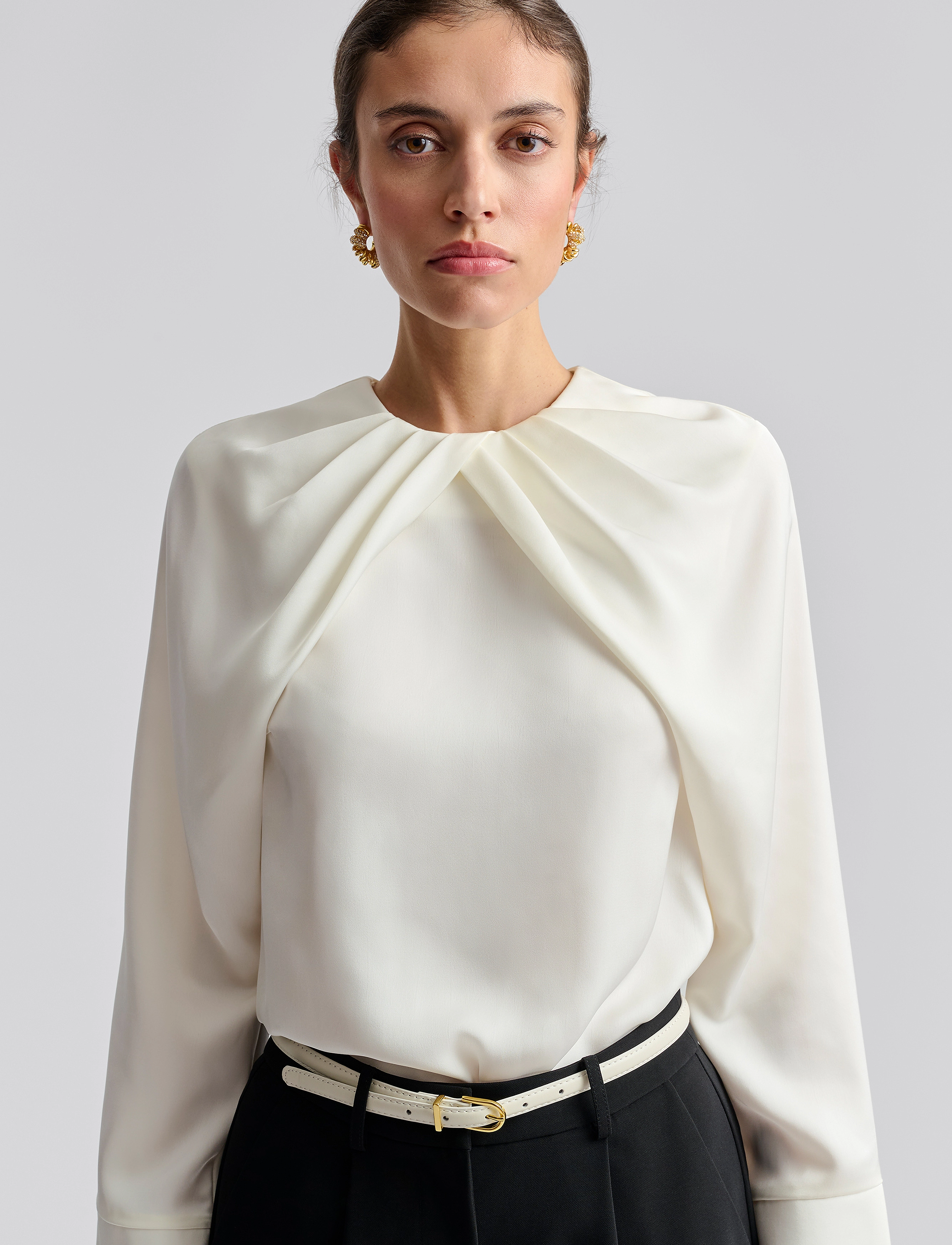 Malina - Evie Pleated Neckline blouse - langærmede bluser - cream - 5