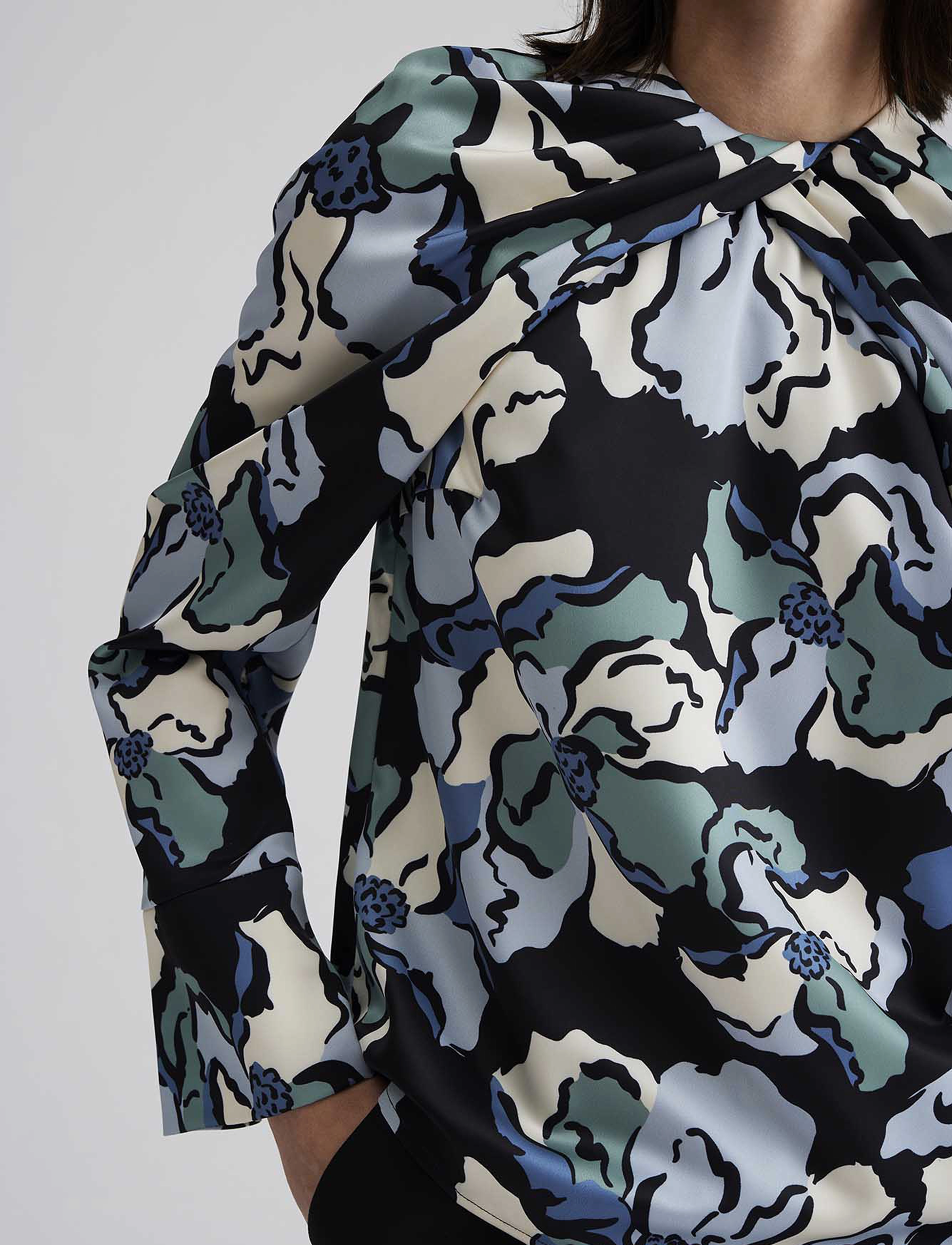 Malina - Evie Pleated Neckline blouse - langærmede bluser - floral - 5