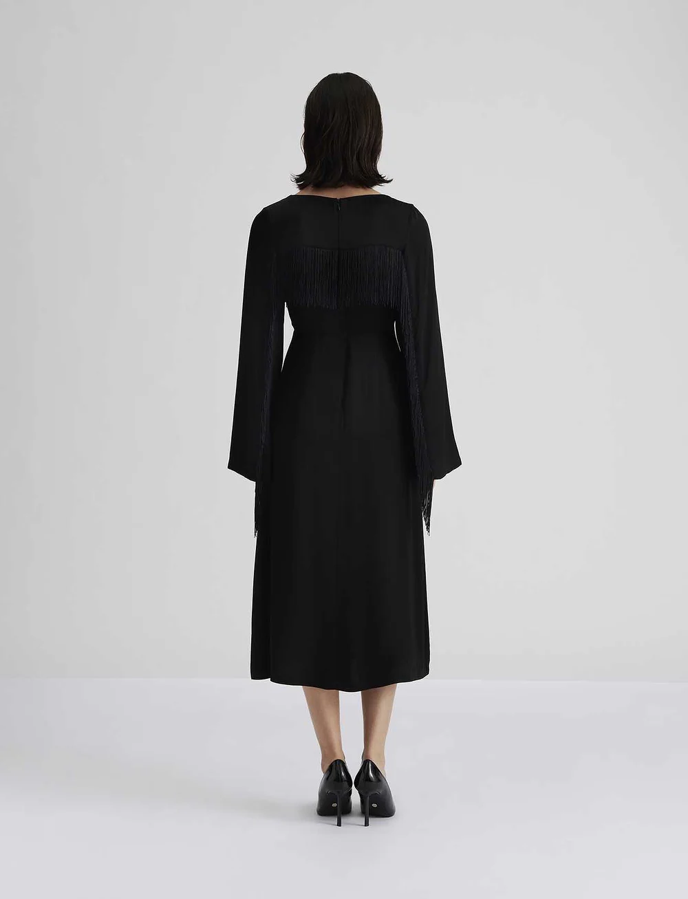 Malina - Sasha v-neck fringe midi dress - cocktailkjoler - black - 3