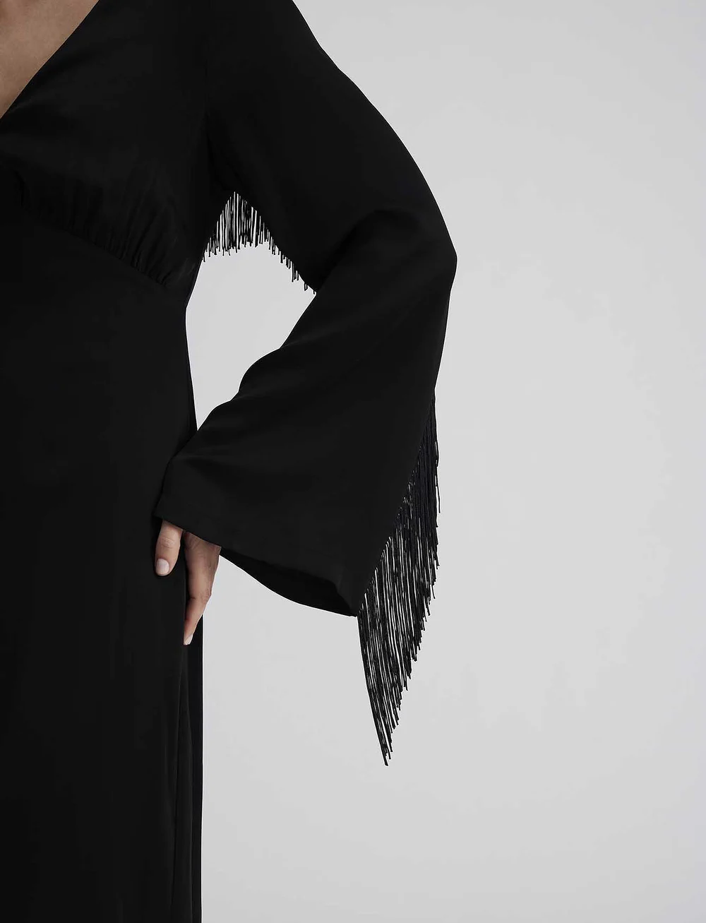Malina - Sasha v-neck fringe midi dress - cocktailkjoler - black - 4