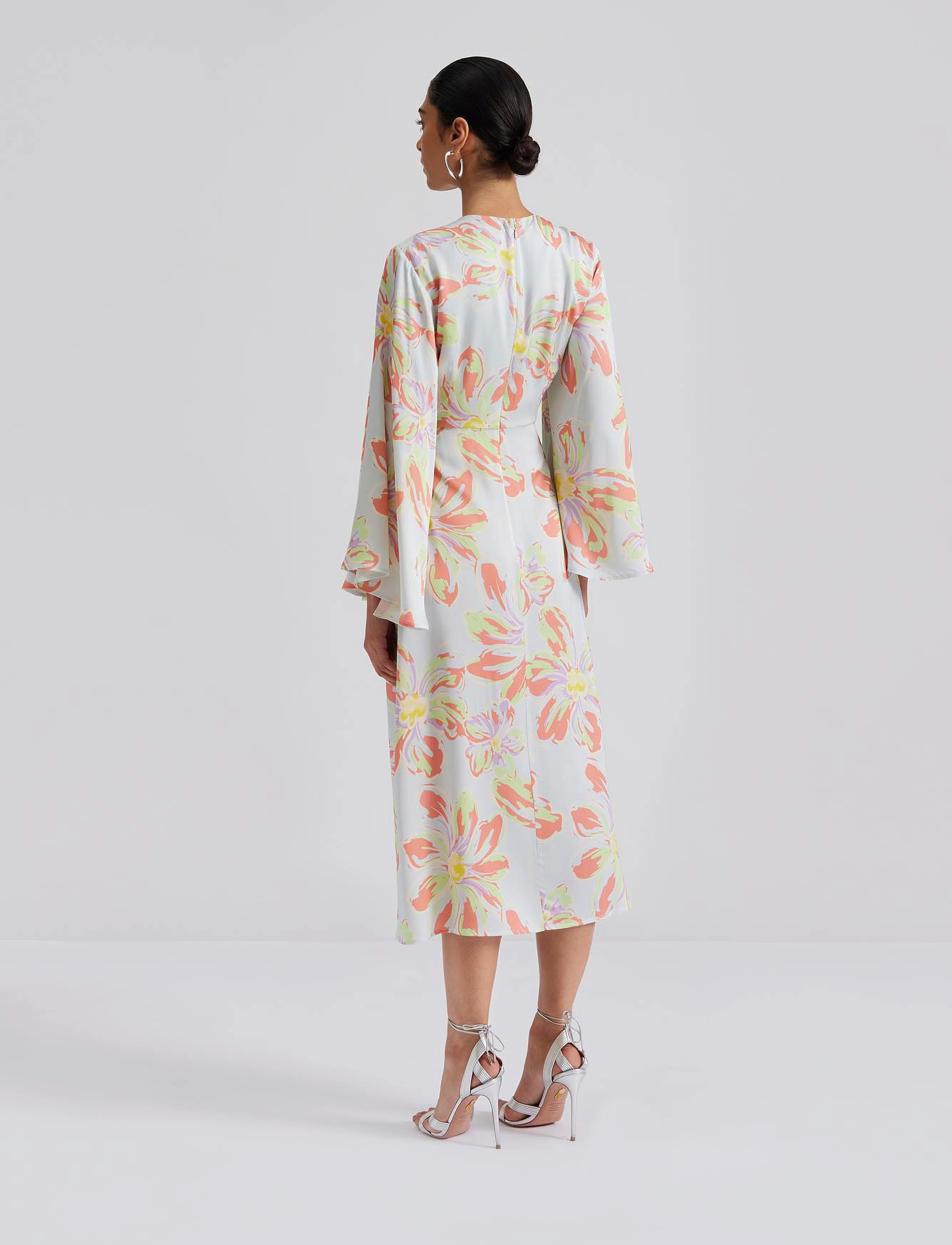 Malina - Isadora wide sleeve midi dress - festkjoler - blue lily - 3