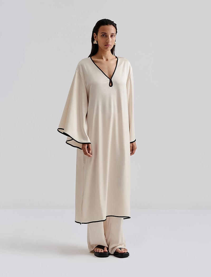 Malina - Briony satin kaftan dress - sommarklänningar - vanilla - 0