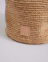 Malina - Eleni rounded straw bag - ziemeļvalstu stils - raffia - 7