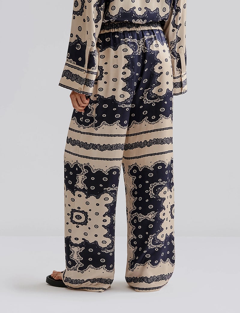 Malina - Bella satin look palazzo pants - laia säärega püksid - bandana - 4