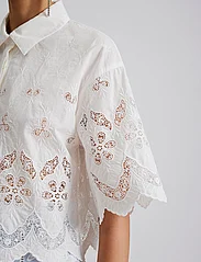 Malina - Bibi short sleeve embroidered blouse - blouses met korte mouwen - white - 5