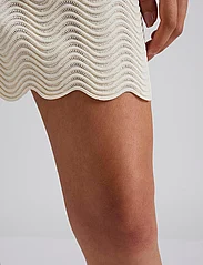 Malina - Camille scallop knitted mini skirt - strikkede nederdele - vanilla - 5