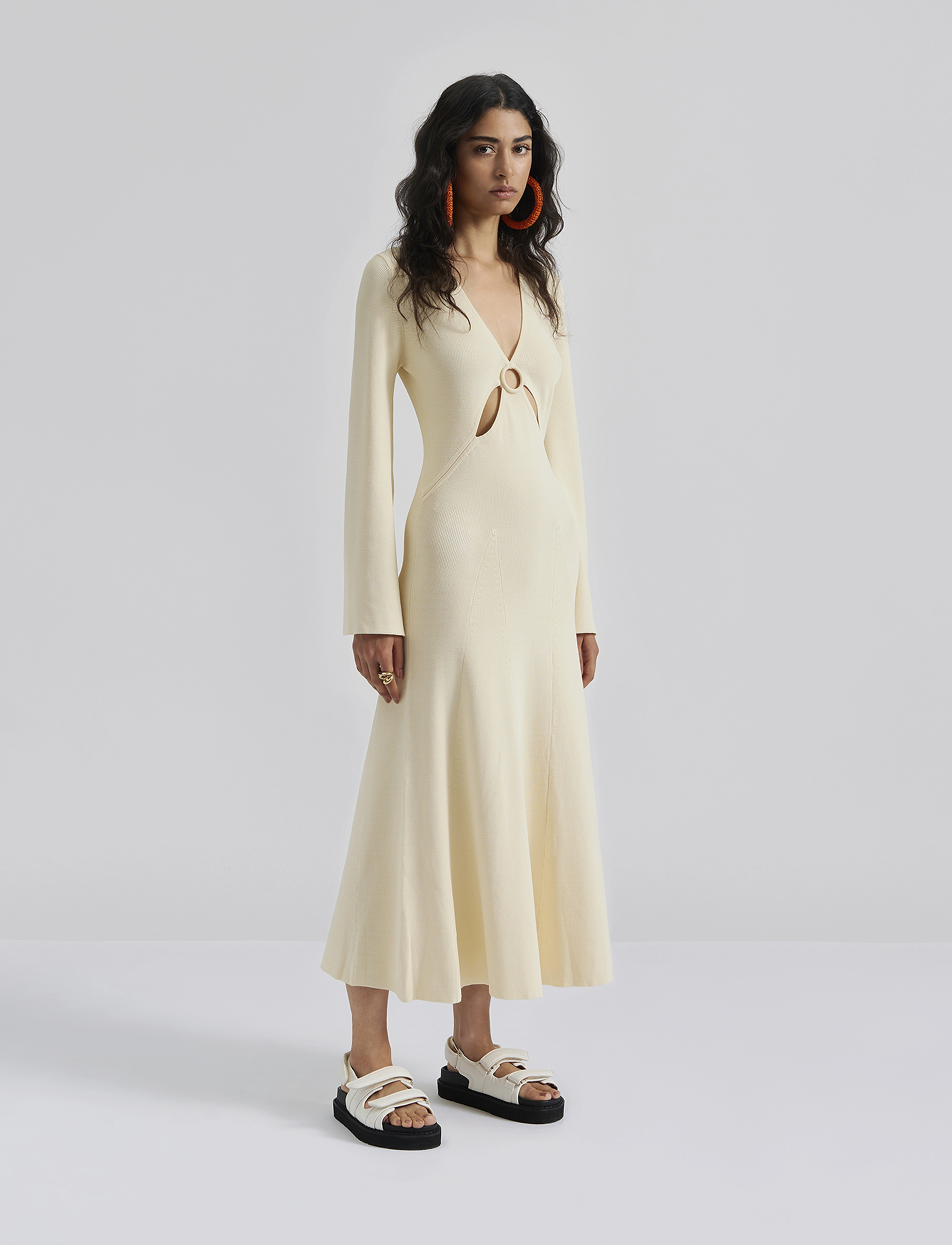 Malina Nadia ring front knitted midi dress - Strickkleider - VANILLA / yellow