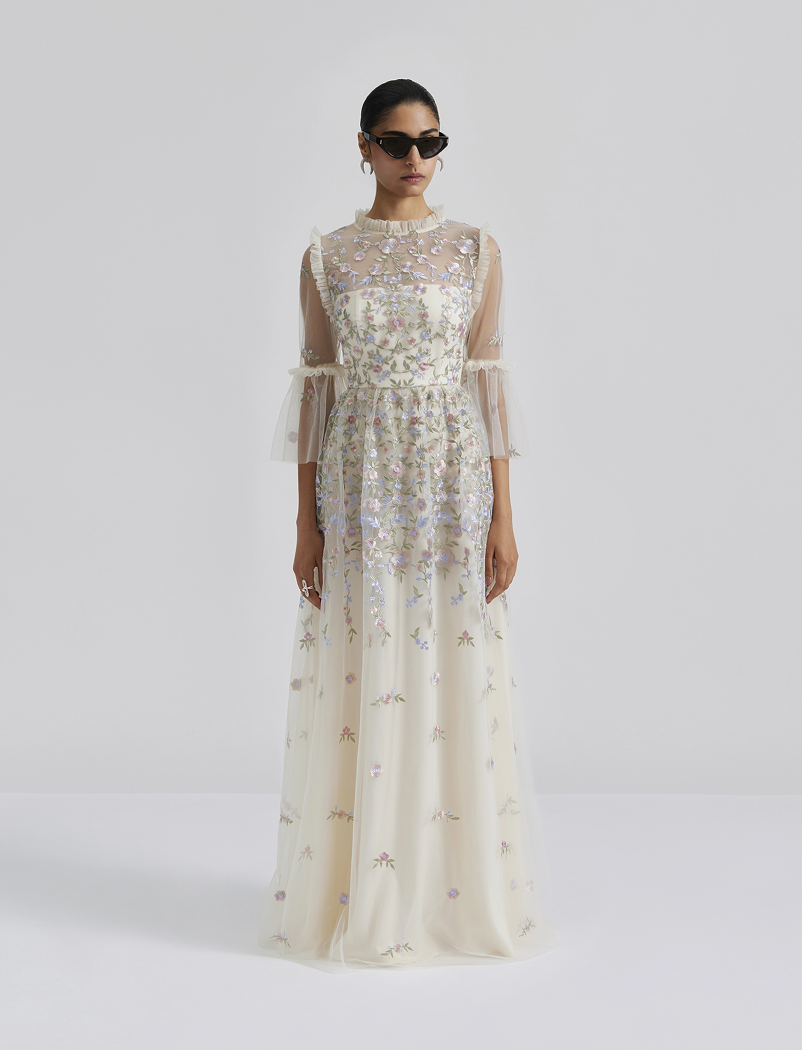 Malina Nicolina Long Sleeved Lace Maxi Dress, XS, Cream, Designere > Maxi Dress, Dame