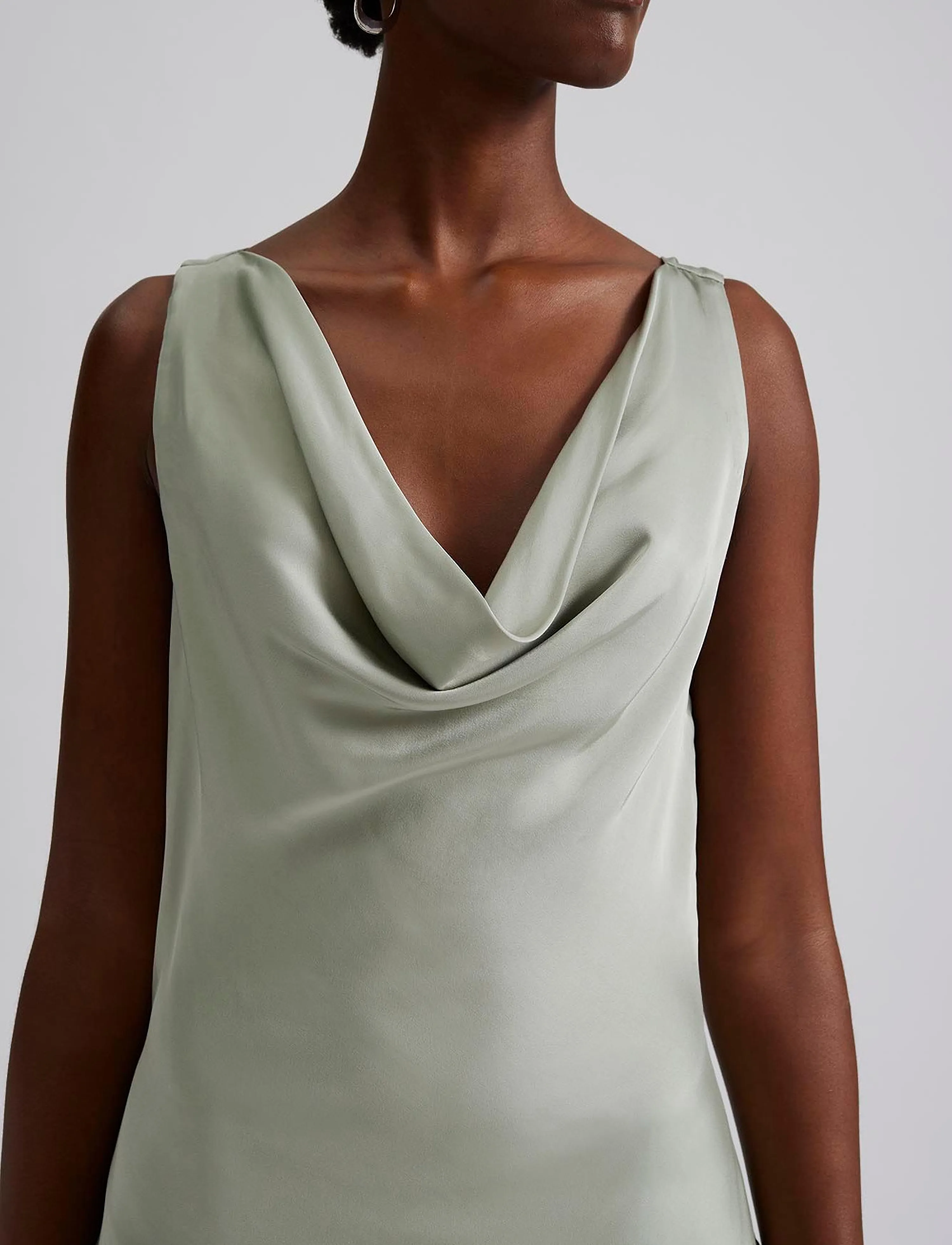 Malina - Leah cowl neck satin maxi dress - aftenkjoler - sage - 4