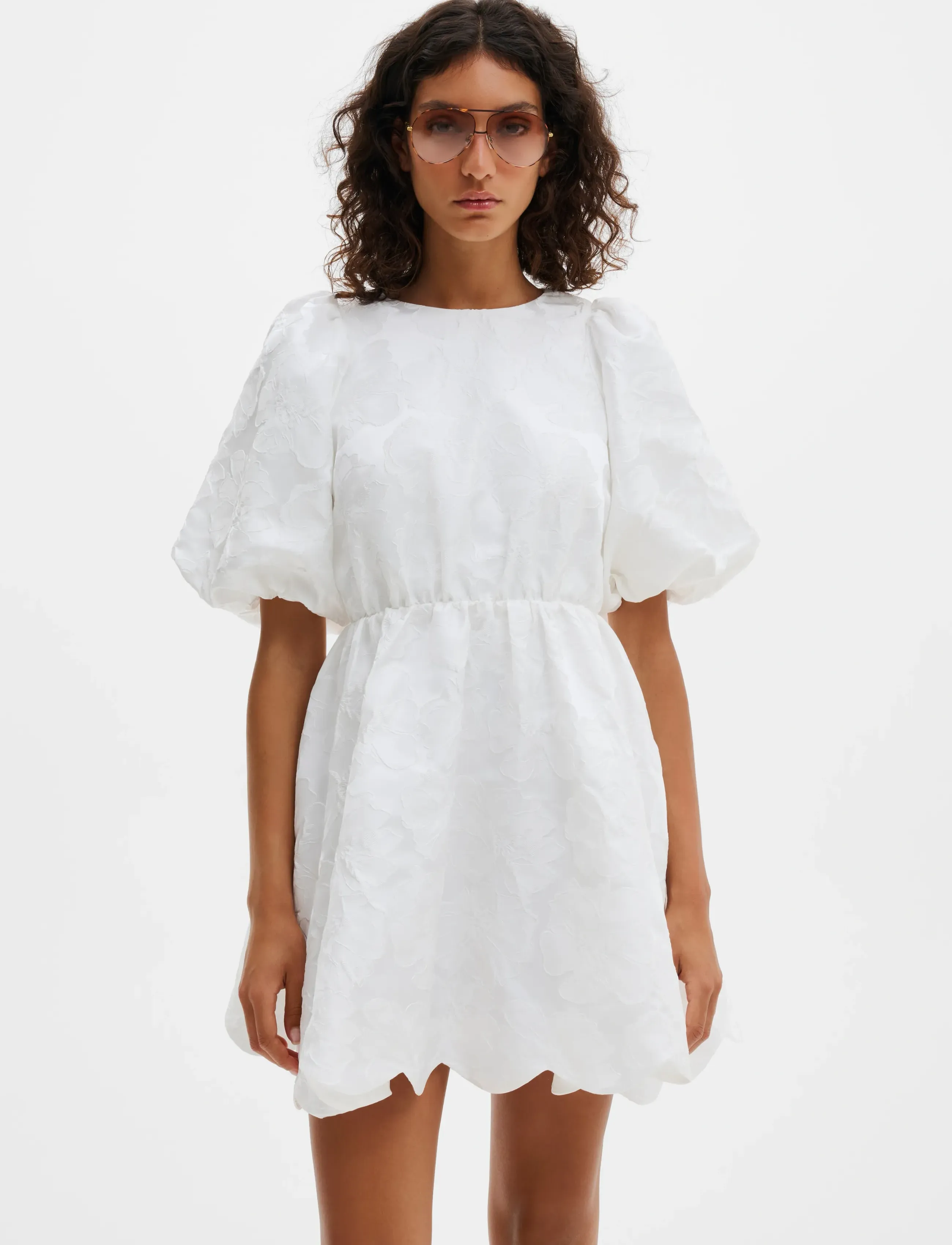 Malina Elina Scalloped Detail Mini Dress, L, White, Kjoler > Kort Kjole, Dame