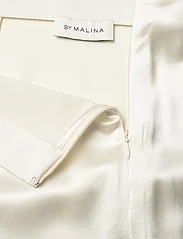 Malina - Alexis diagonal seam maxi skirt - satengskjørt - vanilla - 6