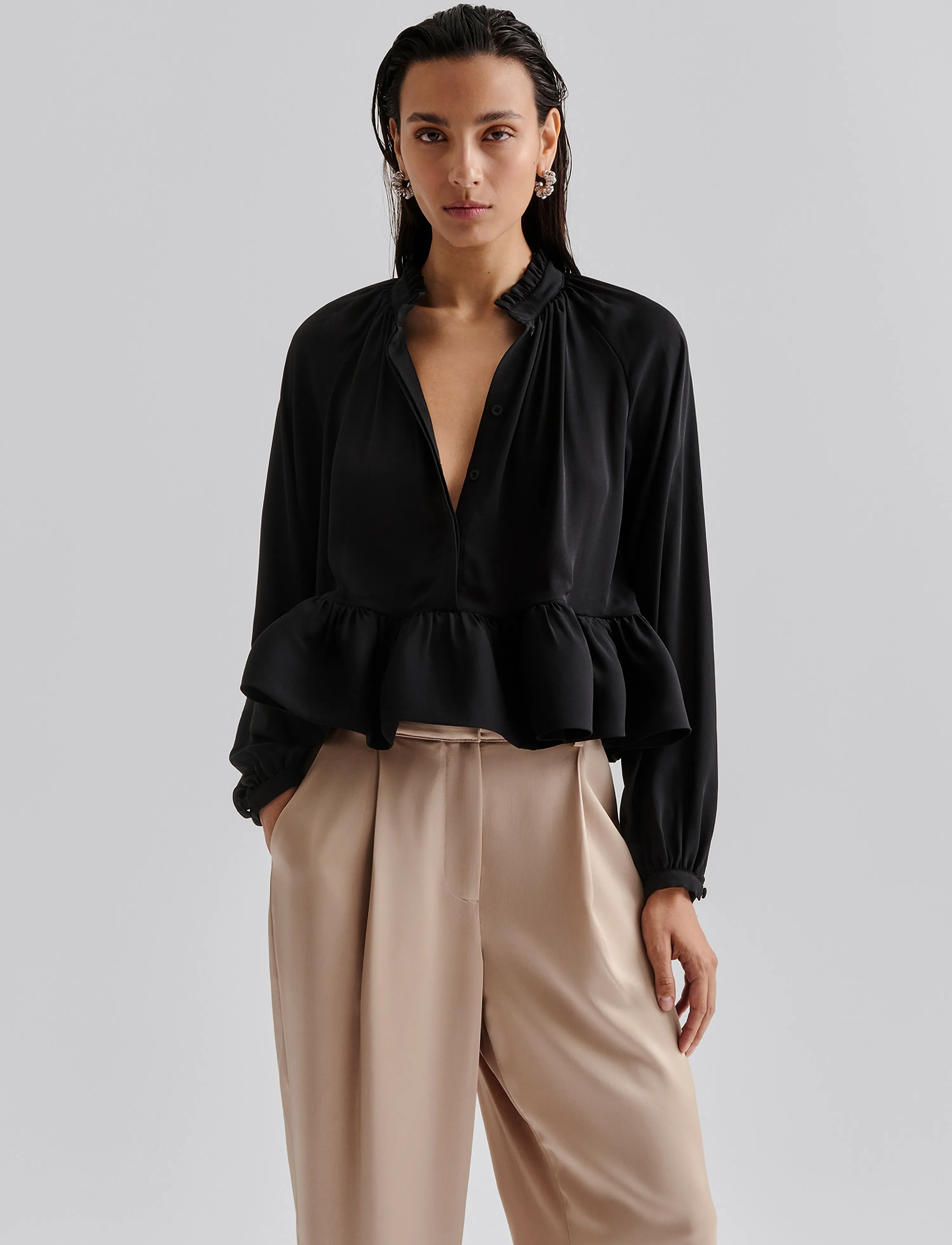Malina - Alva frill detailed cropped blouse - black - 3
