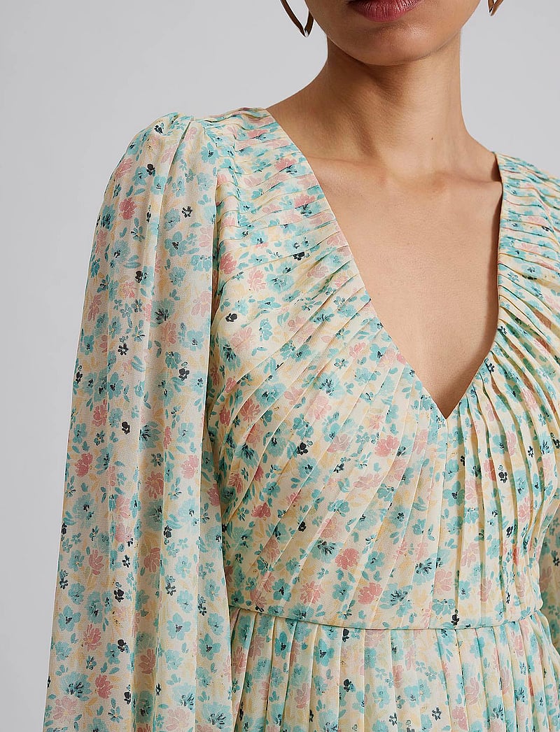 Malina - Estelle v-neck chiffon mini dress - ditsy - 5