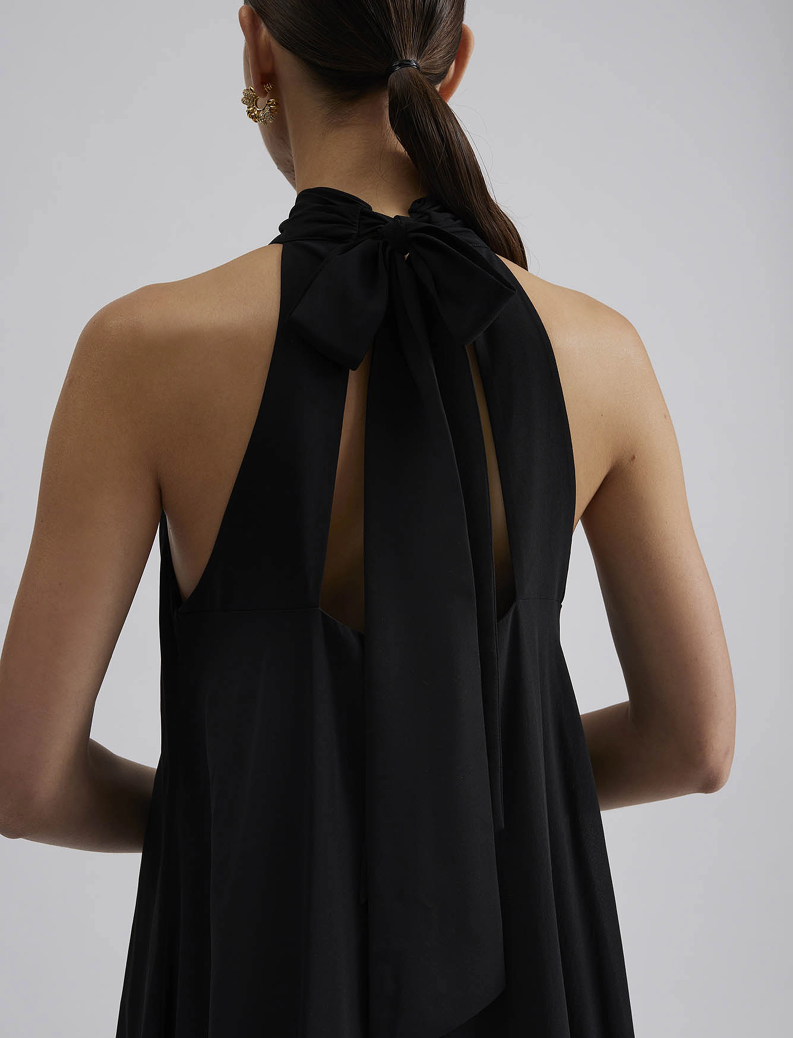 Malina - Sabrina Halterneck Ruffled Midi Dress - aftenkjoler - black - 5