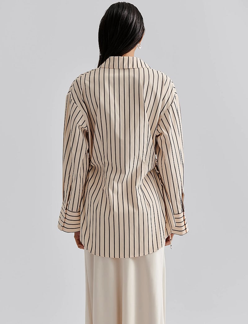 Malina - Eline Cut Out shirt - pikkade varrukatega särgid - black stripe - 3