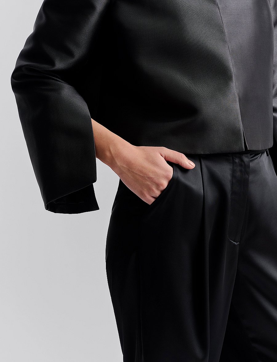 Malina - Ruthie Cropped Long Sleeve Blouse - pikkade varrukatega pluusid - black - 5