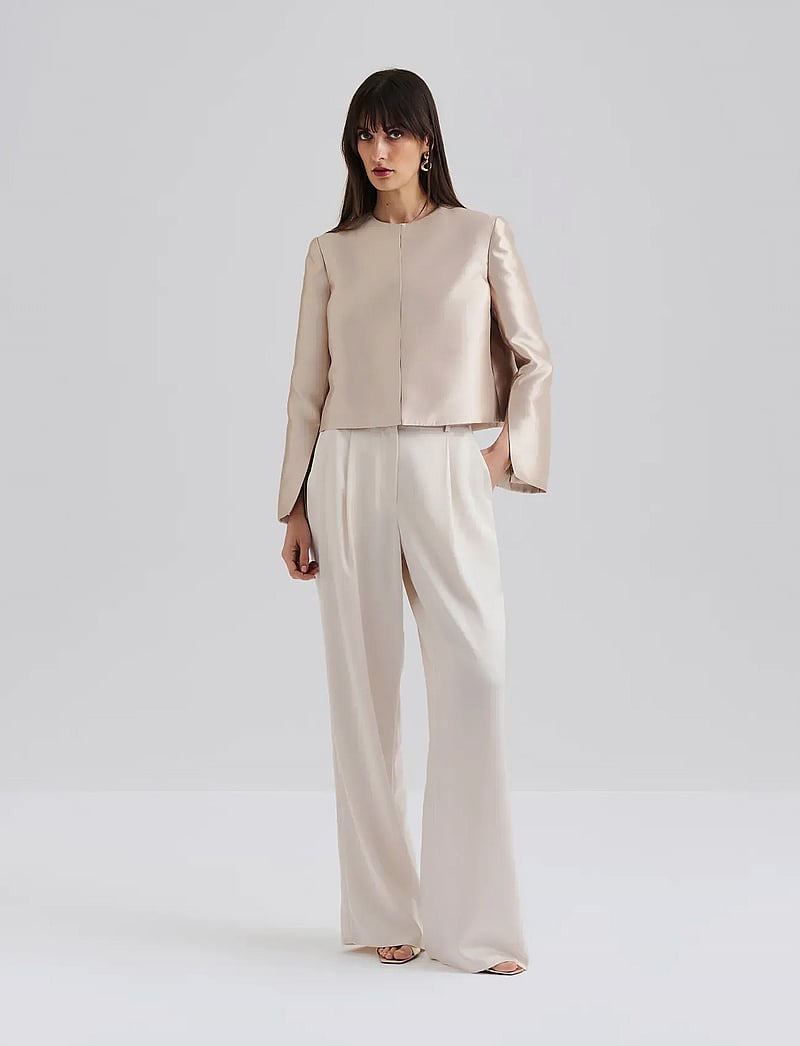 Malina - Ruthie Cropped Long Sleeve Blouse - blouses à manches longues - soft beige - 0