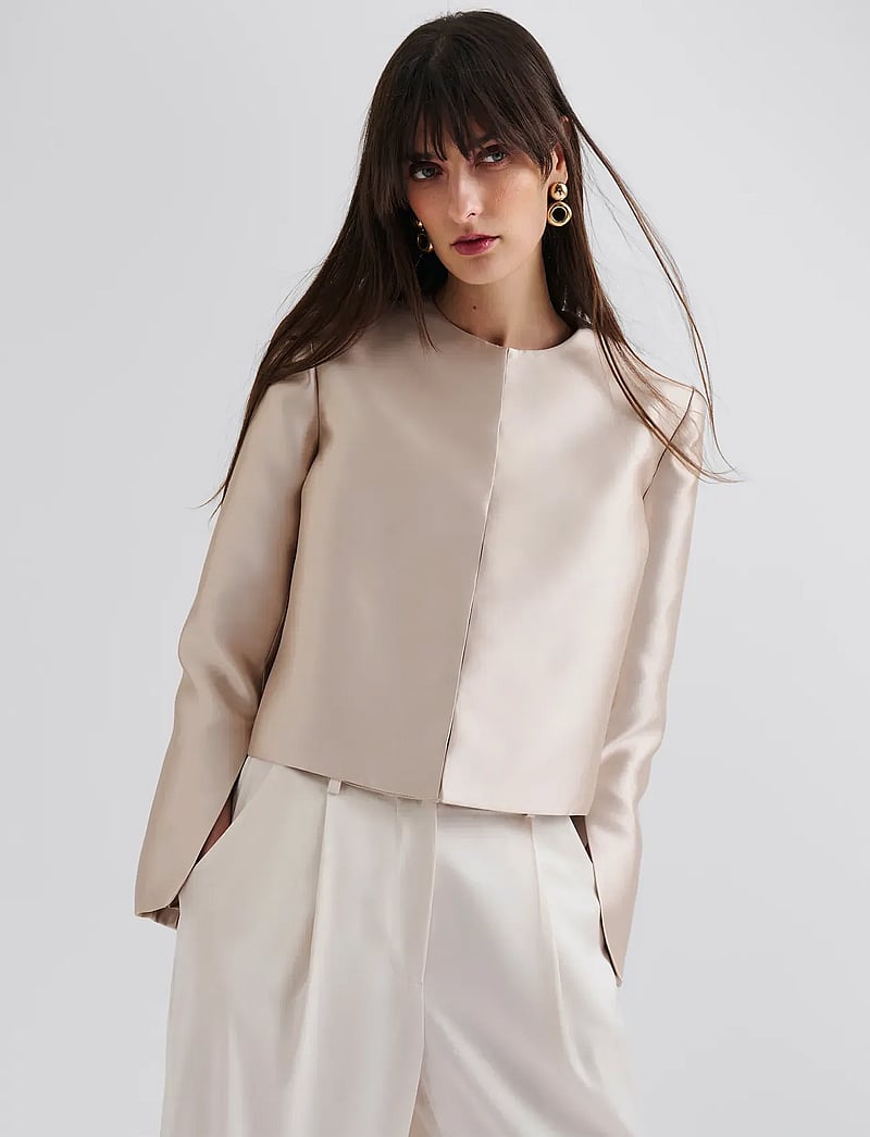 Malina - Ruthie Cropped Long Sleeve Blouse - blouses à manches longues - soft beige - 4