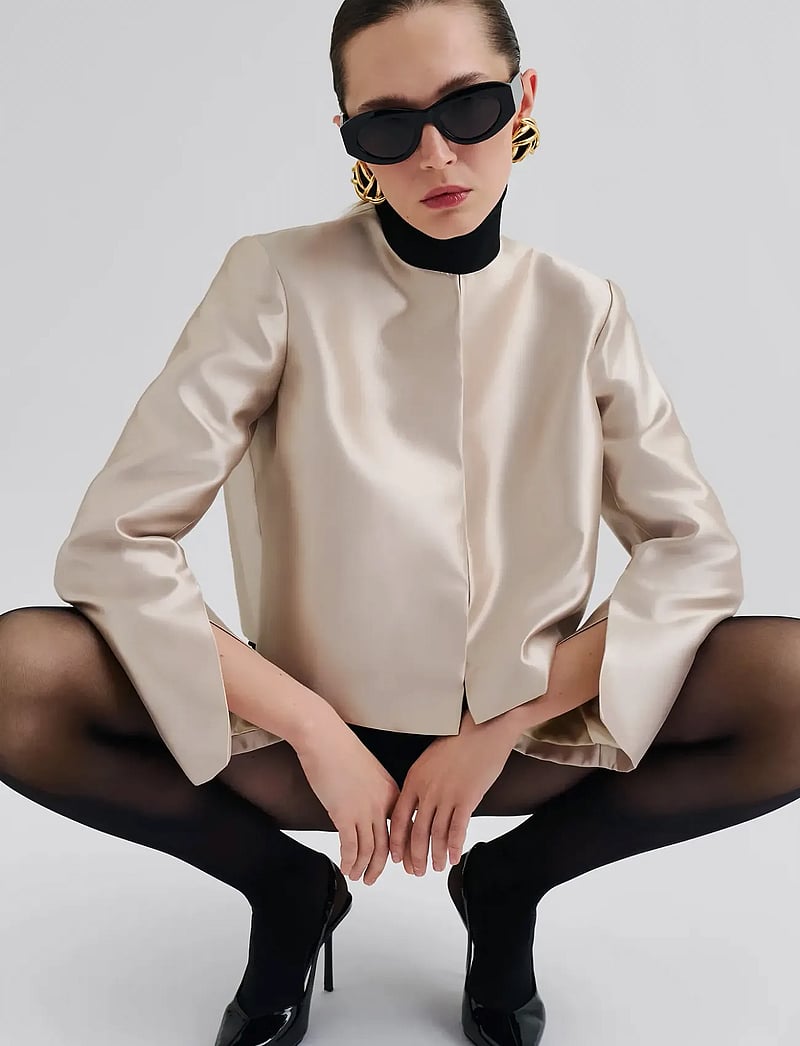 Malina - Ruthie Cropped Long Sleeve Blouse - blouses à manches longues - soft beige - 5