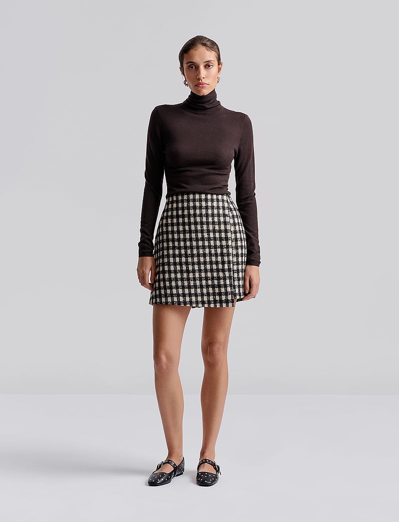 Malina - Farrah boucle mini skirt - wickelröcke - black - 0