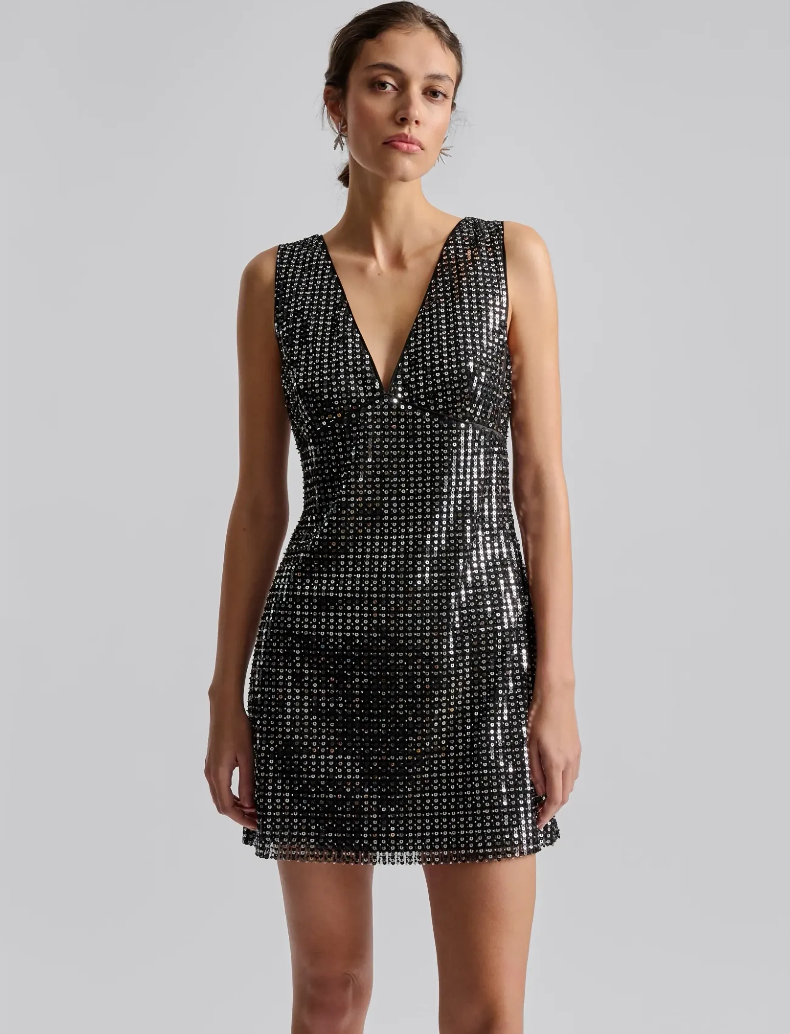 Malina Ellen Sequin Deep V Mini Dress, 44, Black, Kjoler > Kort Kjole, Dame