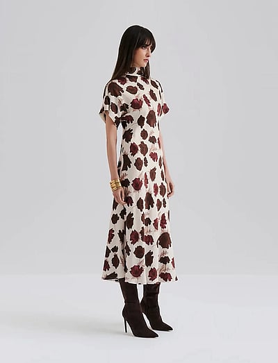 Malina Alivia Short Sleeve Satin Midi dress - Mekot - WINE PEONY / red