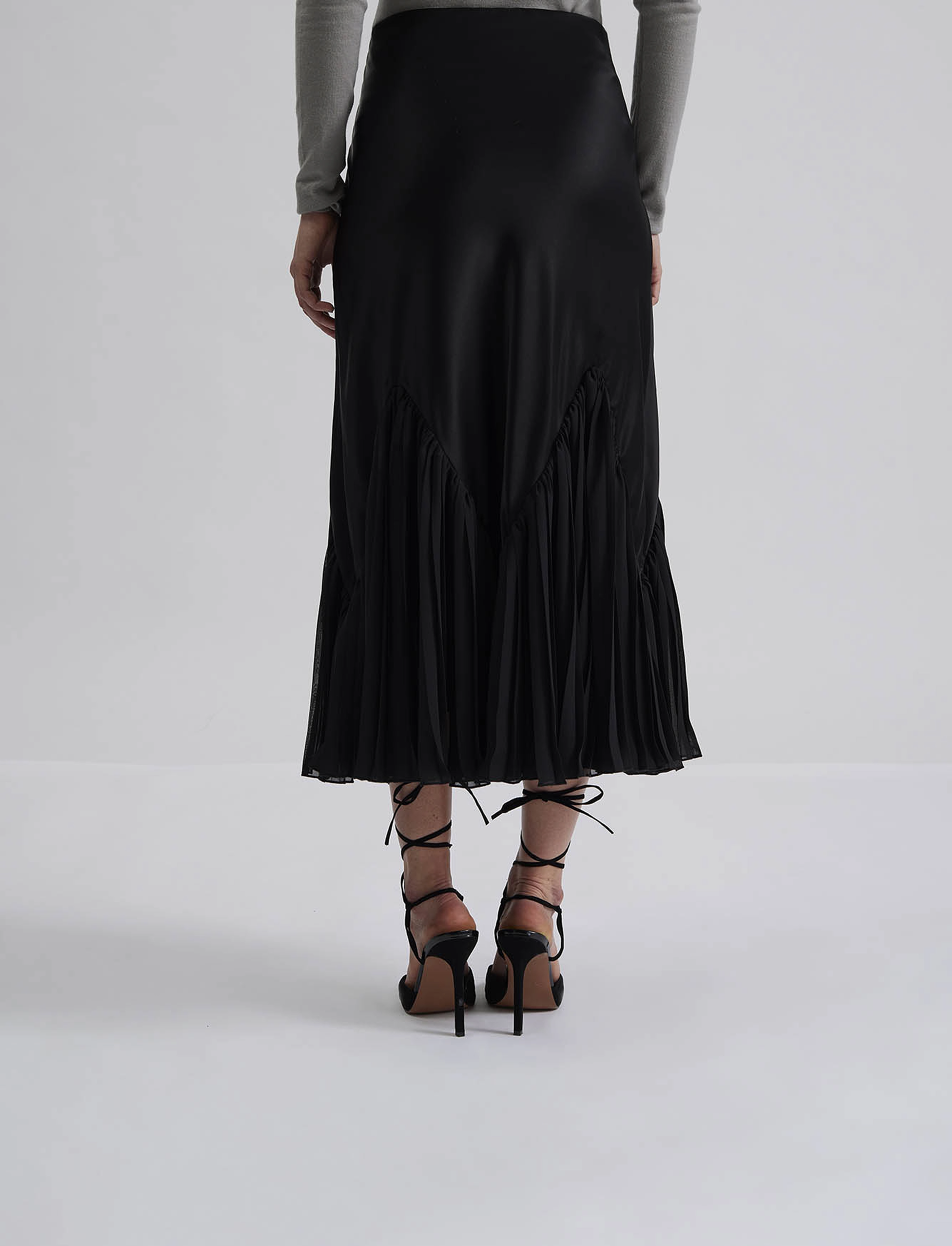 Malina - Penelope frill detailed midi skirt - midi nederdele - black - 3