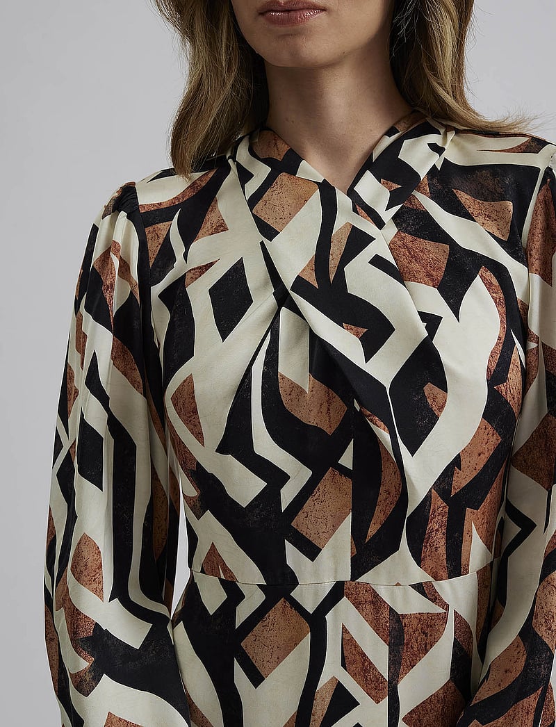 Malina - Lindsey long sleeved satin midi dress - partykleider - multi coloured - 4