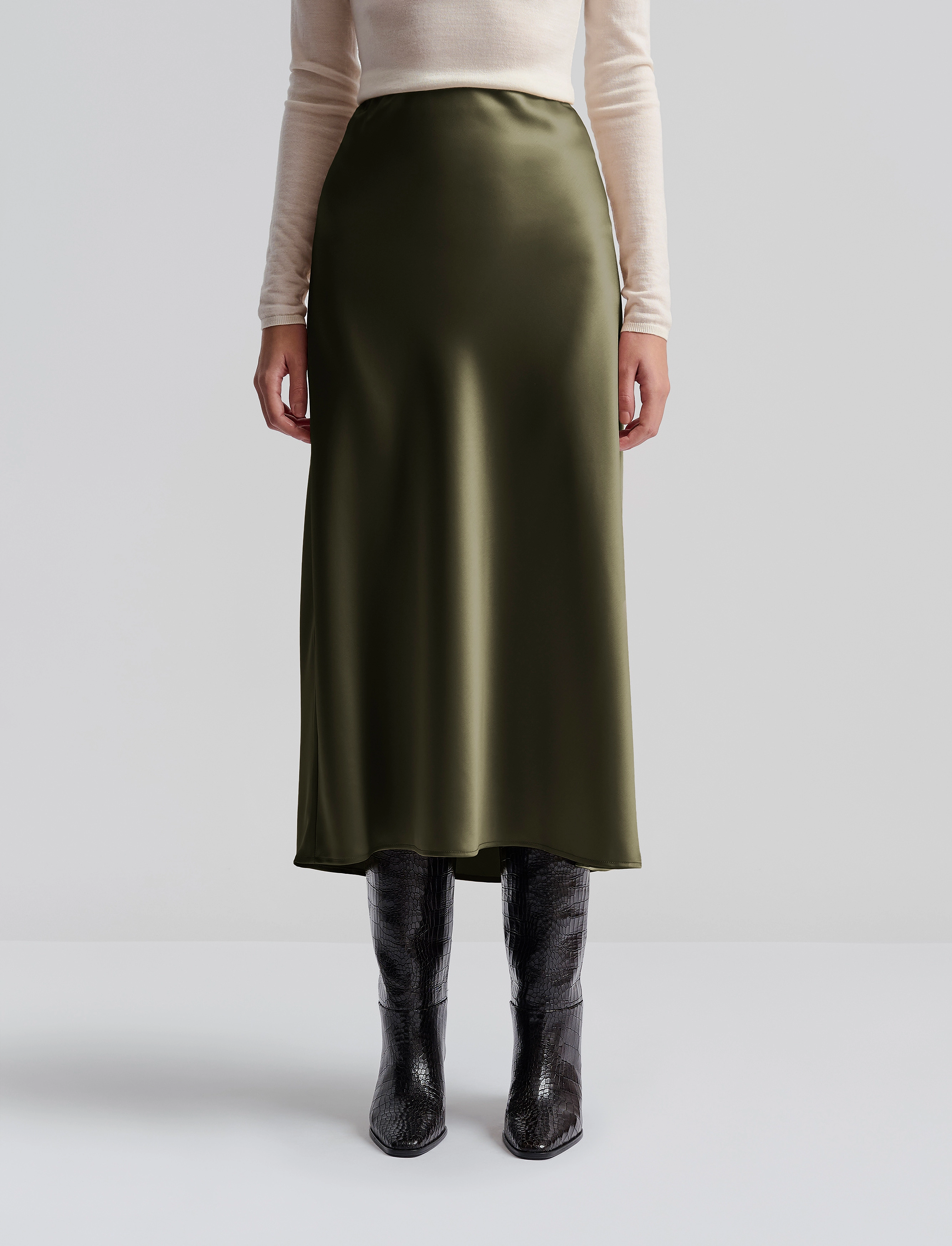 Malina - Aubree Satin Midi Skirt - satinnederdele - green - 4