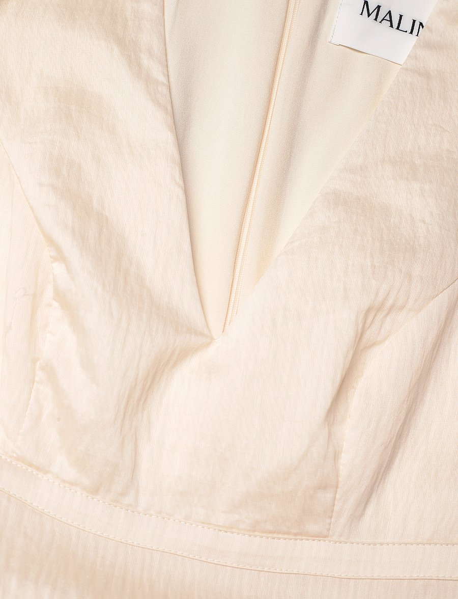 Malina - Sasia Deep V Neck Midi Dress - midikleidid - cream peony - 5